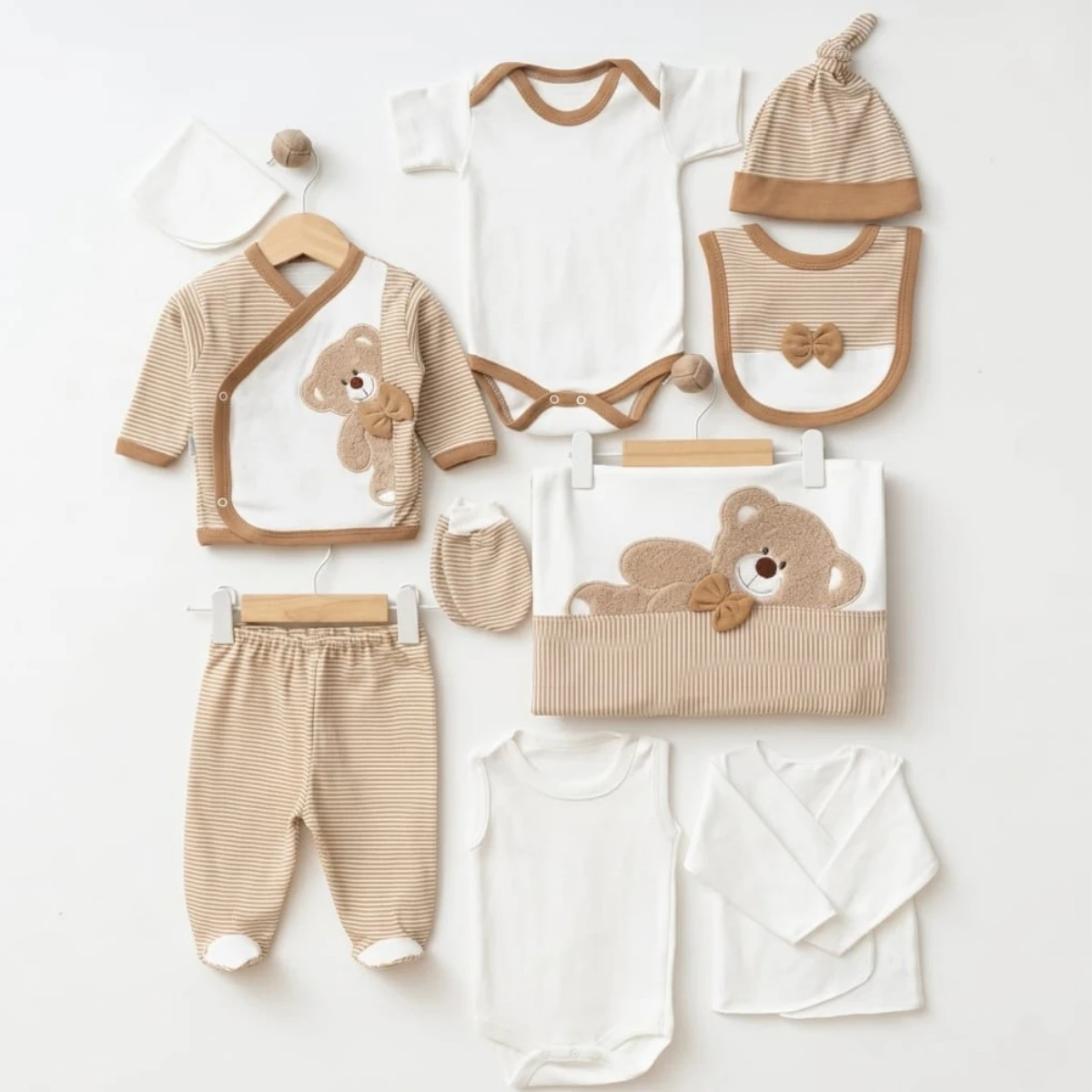 Almini  ERKEK BEBEK AYICIKLI SÜZENELİ 0-3 AY 10'LU YENİDOĞAN HASTANE ÇIKIŞI ZIBIN SETİ KUTULU